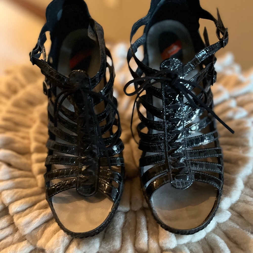 J shoes healed strappy patent leather black sandal. Only worn once, size 8 1/2
